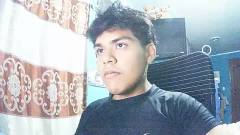 Snapshot of valesh20 chatting on 01-07-26, 06:05 Valesh19 online show from 01-07-26, 06:05