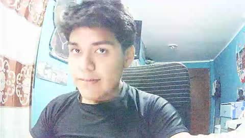 Snapshot of valesh20 chatting on 01-14-26, 02:06 Valesh19 online show from 01-14-26, 02:06