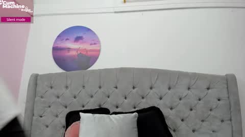 Snapshot of valesskahall chatting on 11-12-25, 12:05 Valesskahall online show from 11-12-25, 12:05