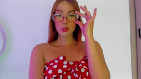 Snapshot of valezny69 chatting on 05-30-26, 05:32 Valezny V online show from 05-30-26, 05:32