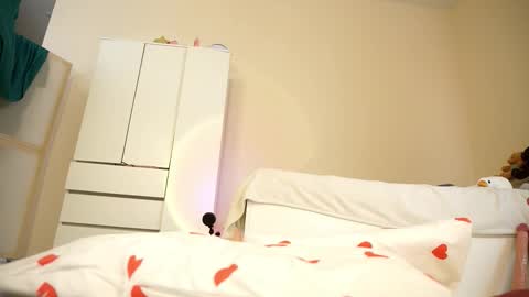 Lily online show from 02-18-26, 10:44