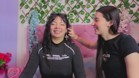 Valkiria and Dione online show from 04-22-26, 01:23