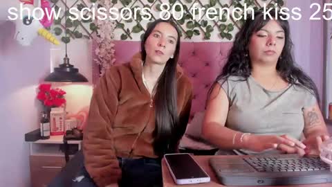 Snapshot of valkiria_and_dione chatting on 05-25-26, 01:06 Valkiria and Dione online show from 05-25-26, 01:06