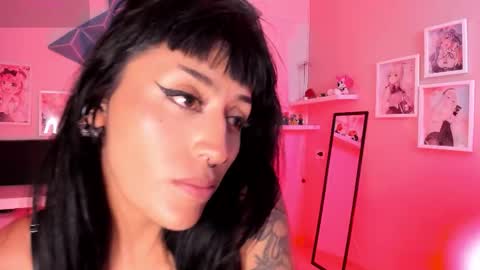 Valkiria online show from 12-21-25, 05:47