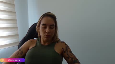 Snapshot of valkyriarose chatting on 09-09-25, 07:57 Isis online show from 09-09-25, 07:57