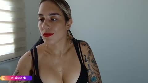 Snapshot of valkyriarose chatting on 09-13-25, 09:47 Isis online show from 09-13-25, 09:47