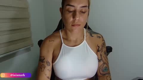 Snapshot of valkyriarose chatting on 09-17-25, 01:07 Isis online show from 09-17-25, 01:07