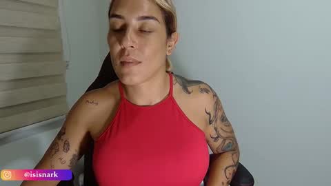 Snapshot of valkyriarose chatting on 09-18-25, 01:51 Isis online show from 09-18-25, 01:51