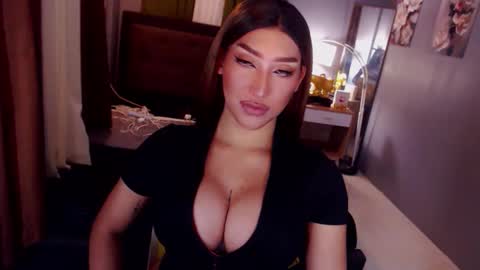 Snapshot of valkyriemajesty chatting on 05-17-26, 01:40 valkyriemajesty online show from 05-17-26, 01:40