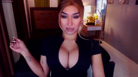 Snapshot of valkyriemajesty chatting on 05-21-26, 02:35 valkyriemajesty online show from 05-21-26, 02:35