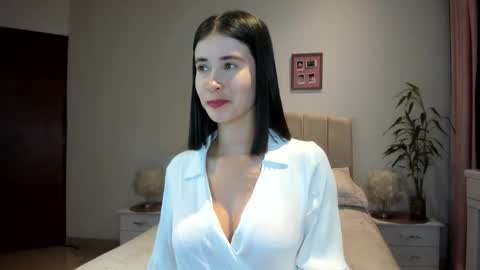 Snapshot of vallejo_macarena chatting on 04-14-26, 03:01 Macarena online show from 04-14-26, 03:01