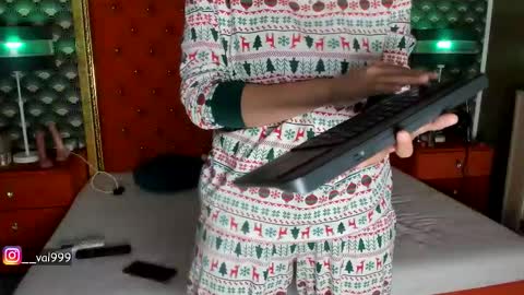 Snapshot of valleriejonnes chatting on 12-15-25, 10:25 Valerie Val V online show from 12-15-25, 10:25