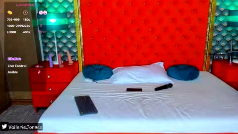 Snapshot of valleriejonnes chatting on 03-05-26, 03:13 Valerie Val V online show from 03-05-26, 03:13