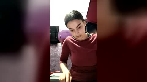 Snapshot of valleriejonnes chatting on 06-14-26, 04:53 Valerie Val V online show from 06-14-26, 04:53