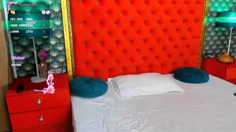 Snapshot of valleriejonnes chatting on 07-28-26, 12:40 Valerie Val V online show from 07-28-26, 12:40