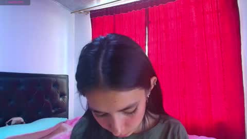 Snapshot of vallery_evanss chatting on 10-31-25, 01:23 Taty independent account online show from 10-31-25, 01:23