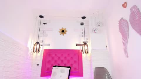 Snapshot of valloletsamar chatting on 02-02-25, 11:30 Vallolet Peach online show from 02-02-25, 11:30