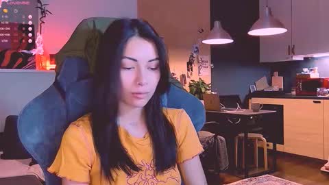 Little Devil online show from 10-27-25, 06:12