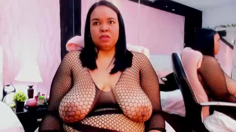 Snapshot of valrery_roussex chatting on 02-28-25, 10:39 Valery online show from 02-28-25, 10:39