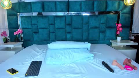 valtira nova online show from 01-17-26, 07:17