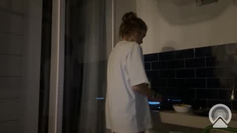 Snapshot of valure_lera chatting on 03-02-25, 08:50 valure_lera online show from 03-02-25, 08:50