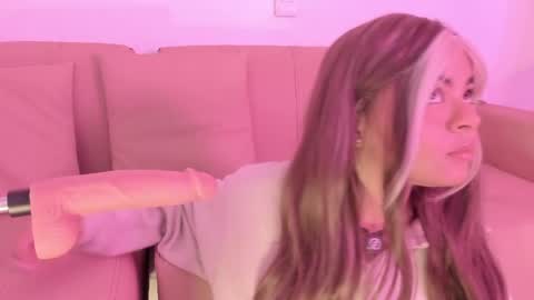 valy_shyness online show from 06-04-26, 11:38