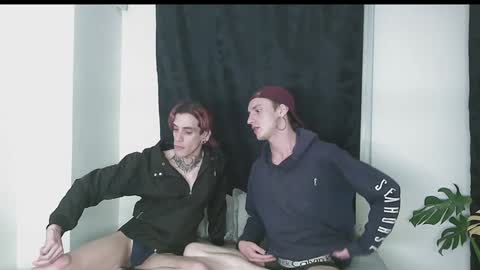 Snapshot of vamp_noah chatting on 12-18-24, 04:53 Vamp Noah and Dan online show from 12-18-24, 04:53