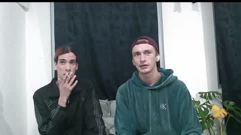 Snapshot of vamp_noah chatting on 12-23-24, 01:51 Vamp Noah and Dan online show from 12-23-24, 01:51