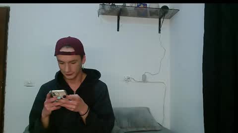 Snapshot of vamp_noah chatting on 02-25-25, 06:25 Vamp Noah and Dan online show from 02-25-25, 06:25