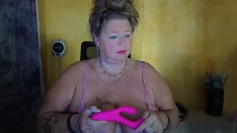 vampwoman online show from 07-26-26, 07:37