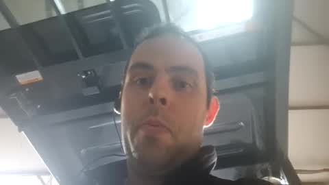 Snapshot of vancauterenjeroen chatting on 10-27-25, 04:00 vancauterenjeroen online show from 10-27-25, 04:00