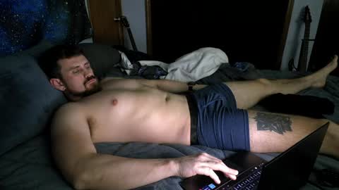 Snapshot of vandal2021 chatting on 05-18-26, 01:24 Vandal2021 online show from 05-18-26, 01:24