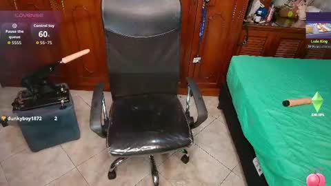 vane_latin18 online show from 06-15-26, 08:22