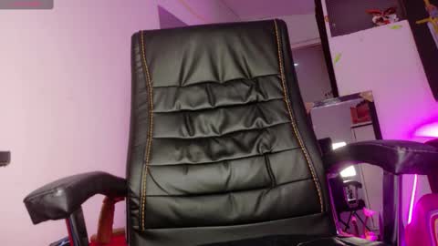 Vanesa Santana online show from 11-19-25, 01:38