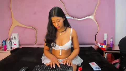 Vane online show from 02-18-25, 04:37