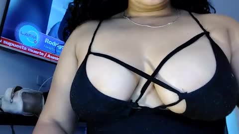 Snapshot of vanesam chatting on 06-30-26, 12:06 vanessa and samantha online show from 06-30-26, 12:06