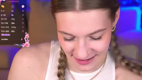 Snapshot of vanessa__lui chatting on 03-10-26, 06:13 Vanessa online show from 03-10-26, 06:13