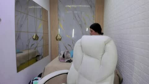 vanessa online show from 07-22-26, 07:49