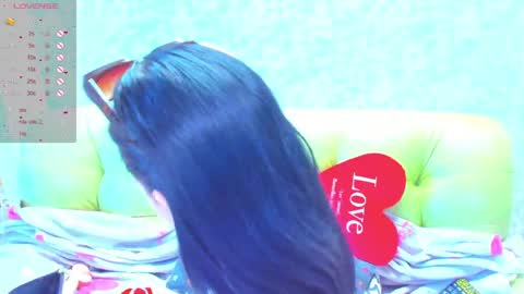 Snapshot of vanessa_florence chatting on 06-05-26, 06:52 RUSSIAN BARBIE BABE online show from 06-05-26, 06:52