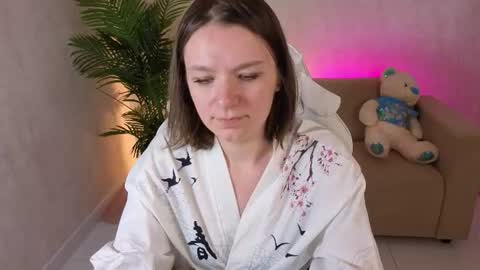 Snapshot of vanessa_lionn chatting on 06-10-26, 09:08 kira online show from 06-10-26, 09:08