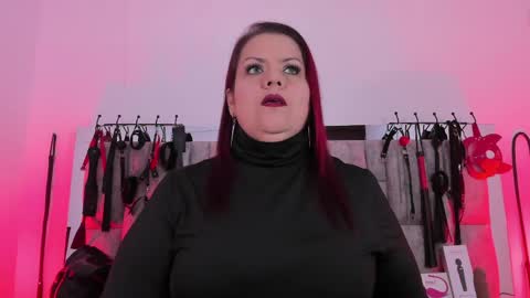 Snapshot of vanessa_moka chatting on 05-16-26, 12:04 Vanessa online show from 05-16-26, 12:04