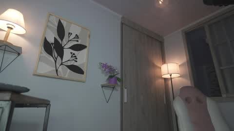 Vanessa Novvoa online show from 04-23-26, 09:17