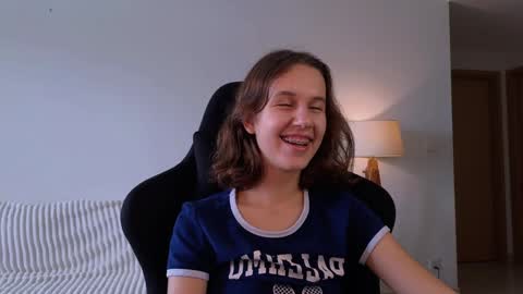 vanessa online show from 12-13-24, 01:48