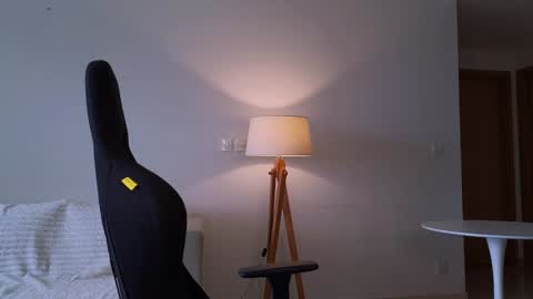 vanessa online show from 12-19-24, 03:40