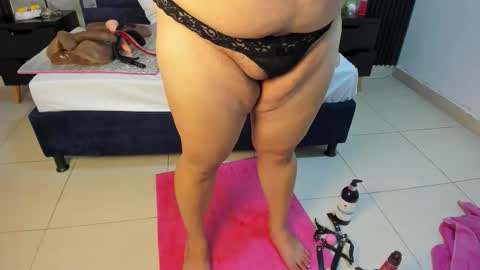 Snapshot of vanessahard_as chatting on 11-27-25, 08:11 Vanessa Hard online show from 11-27-25, 08:11