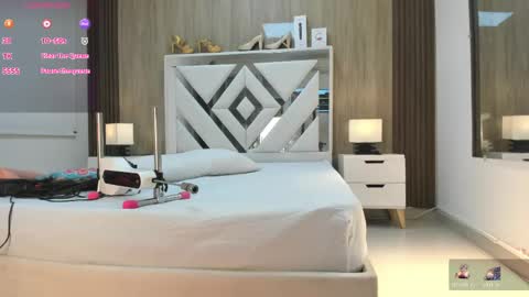 Vanessa Hard online show from 04-28-26, 08:03