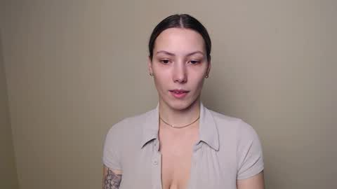 Snapshot of vanessakim_ chatting on 01-14-26, 05:29 Vanessa online show from 01-14-26, 05:29