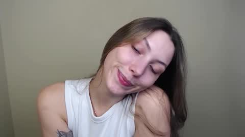 Snapshot of vanessakim_ chatting on 02-17-26, 05:19 Vanessa online show from 02-17-26, 05:19