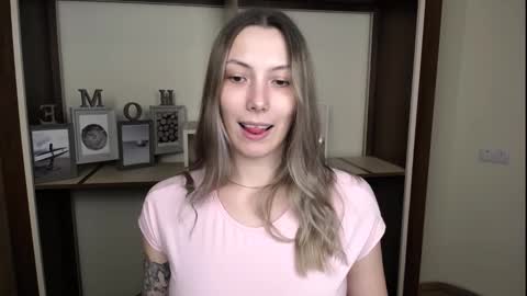 Snapshot of vanessakim_ chatting on 03-03-26, 05:41 Vanessa online show from 03-03-26, 05:41