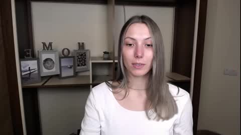 Snapshot of vanessakim_ chatting on 03-04-26, 04:02 Vanessa online show from 03-04-26, 04:02